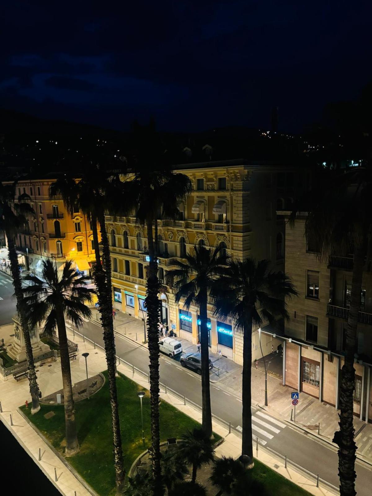 La Mombellina Oltre Home Holidays Sanremo Bagian luar foto